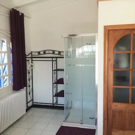 Konukevi Pao Blau 3*